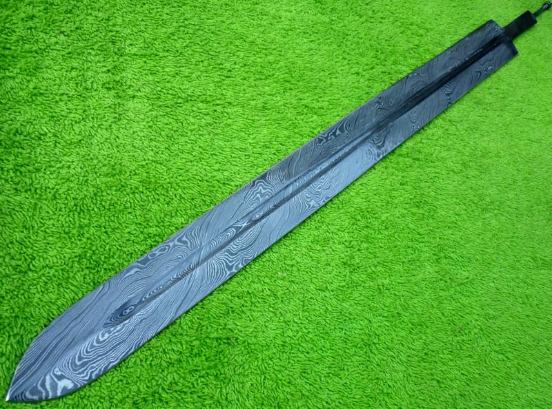 CUSTOM DAMASCUS STEEL HUNTING KNIFE / VIKING SWORD BLANK BLADE II