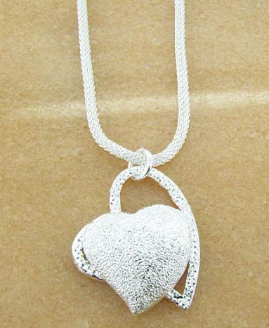 Fine Women's 925 Sterling Silver Pendant Necklace N031