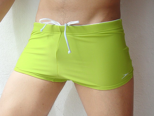 NWT Speedo Mens Square Cut Swimsuit Trunks Light Green L 30-32