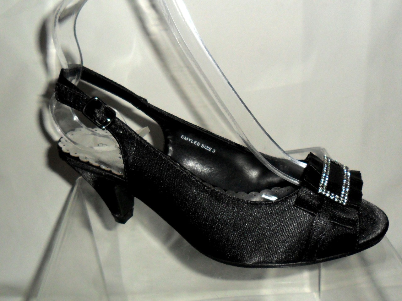 lightweight max cushion running shoes