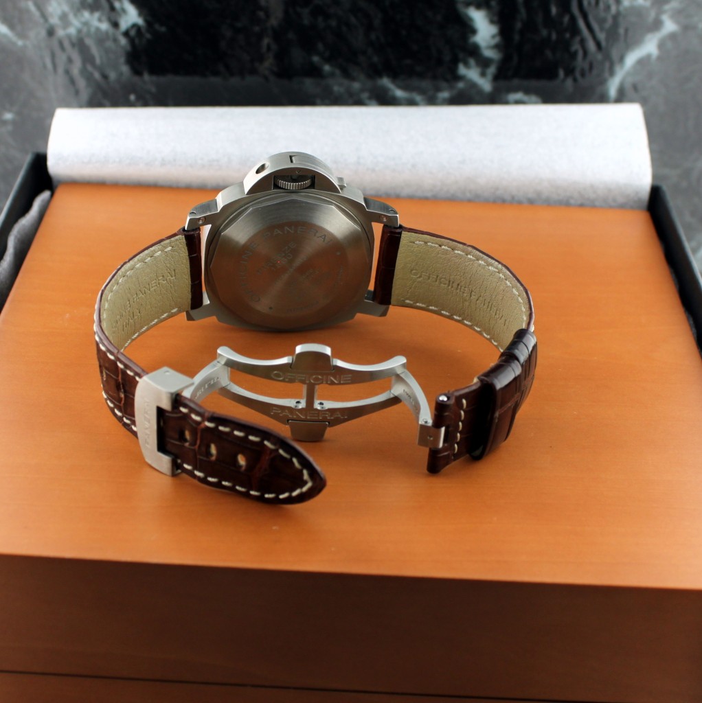 Panerai pam 240 outlet