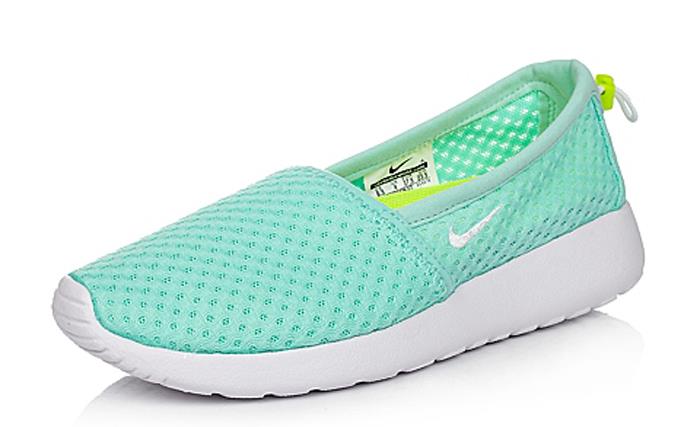 nike slip on shoes women