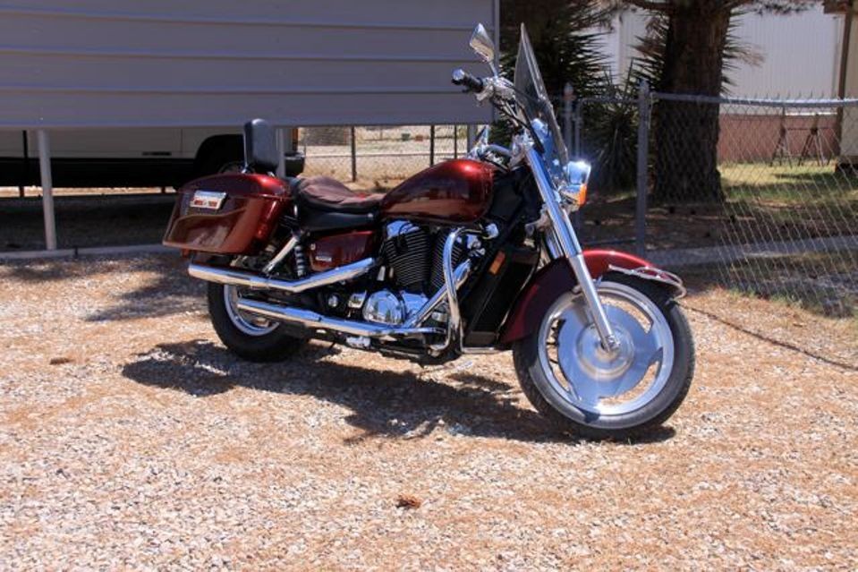 Hard Saddle Bags for Honda Shadow VT 1100 ACE/Sabre C2 eBay