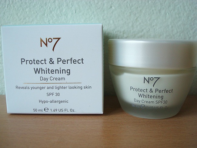 Boots No7 Protect Amp Perfect Whitening Day Cream 50 Ml | eBay