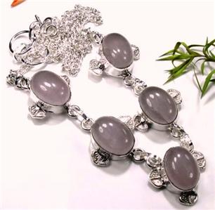 HUGE GEMSTONES!  Gorgeous  Rose Quartz Silver Necklace!