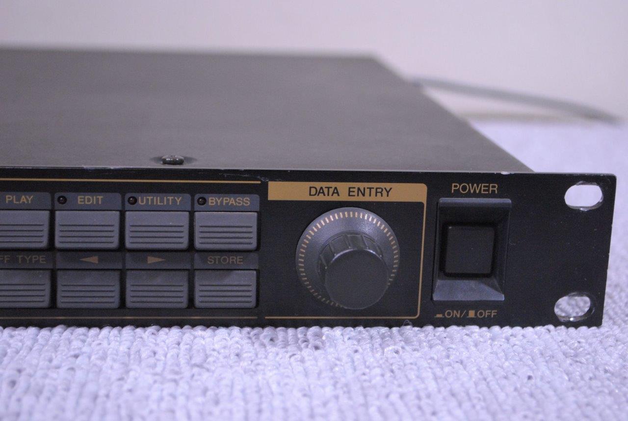 YAMAHA FX770 GUITAR EFFECT PROCESSOR Vintage MULTI EFFECTS rack mount