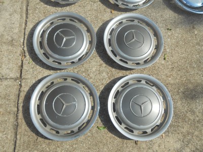 Vintage mercedes hubcaps for sale #2