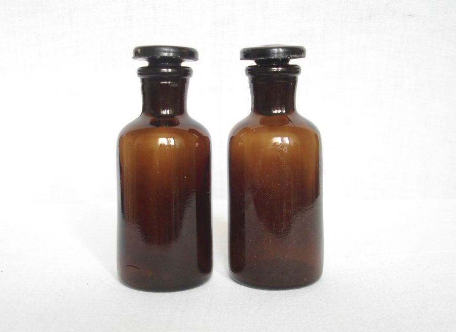 ANTIQUE MEDICAL APOTHECARY AMBER GLASS BOTTLES