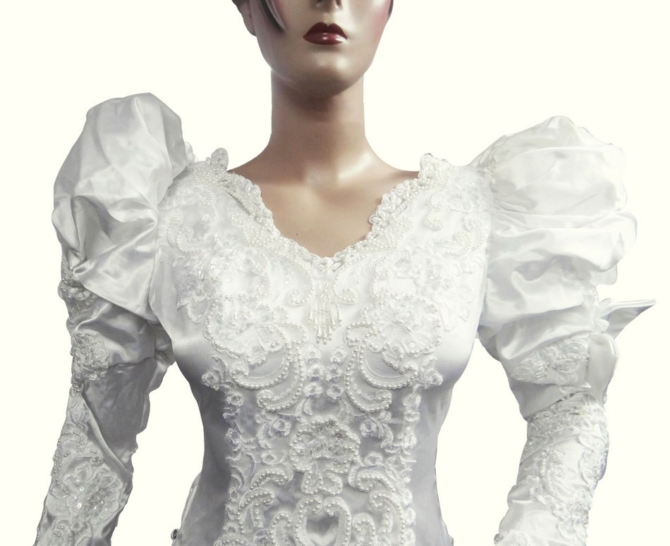 wedding gowns with puffy sleeves