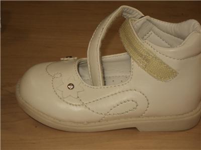 Wedding Shoes  Toddlers on Baby Girl Ivory Leather Shoes Wedding Shoes Beige  Size 4   Ebay
