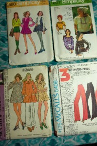 50 + Vintage Retro Womens Clothing Sewing Patterns 60s 70s Great Pics