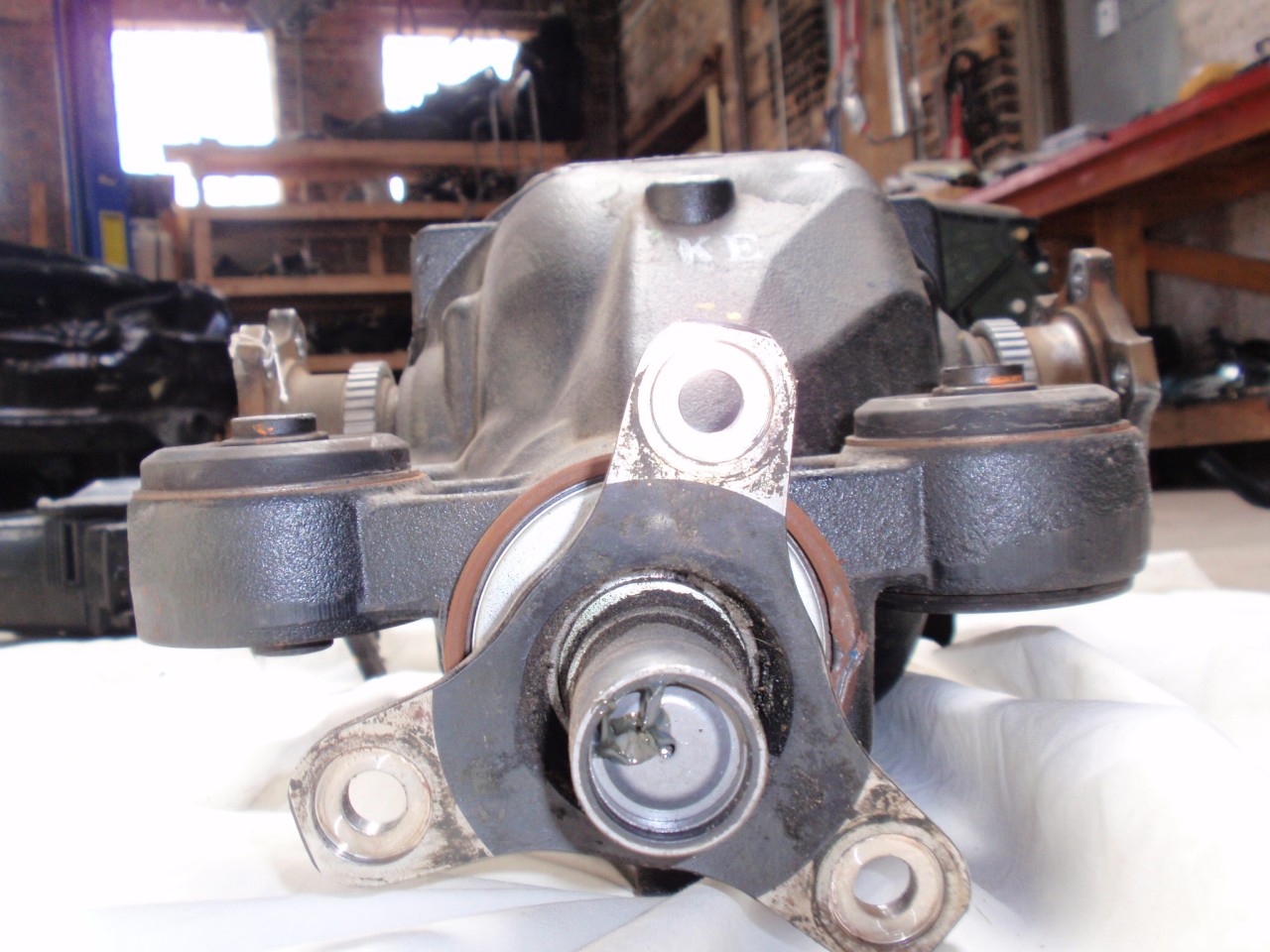 DIY 03 G35 Coupe 5AT to 07 G35S 5AT differential swap - Page 12