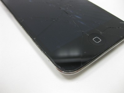 Ipod Touch Broken Screen Warranty on Apple Ipod Touch 32gb  A1367  4th Gen   Latest Model   Cracked Screen