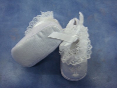 White Christening Shoes on Baby Girls White Christening Baptism Shoes Satin Soft Size 0   Ebay