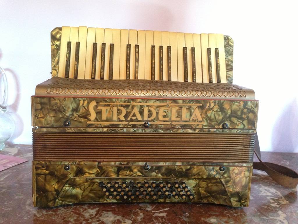 ORIGINAL ANTIQUE ACCORDION STRADELLA eBay