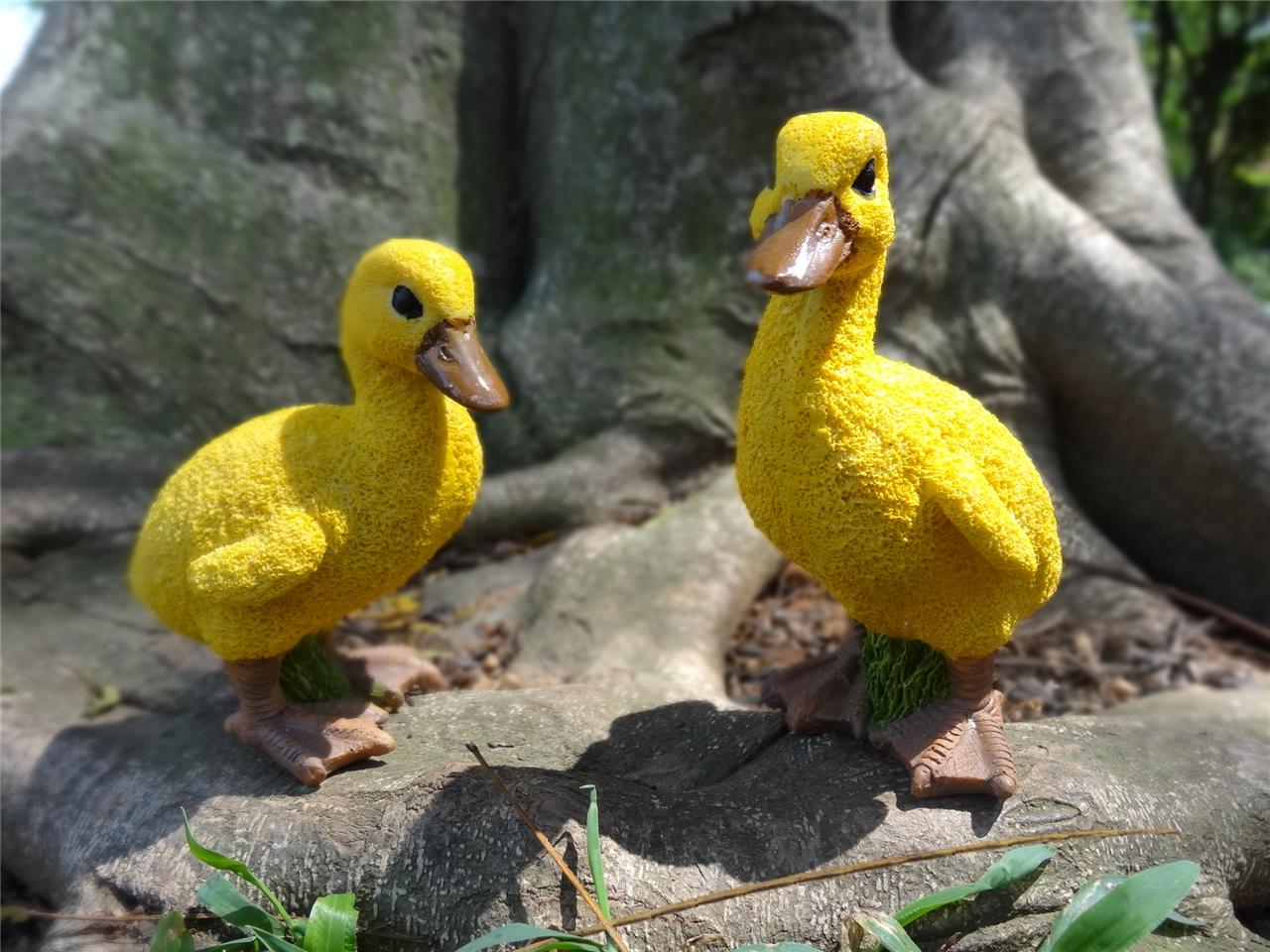 Pair of Small Resin Ducks Outdoor Yard Garden Pond Decoration Figurine