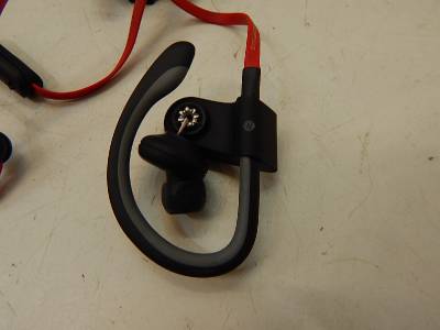 Mixed Lot 2 Jabra Sport Power Beats 2 B0516
