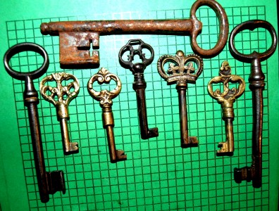 375509234 tp 8 Old Vintage Antique Keys Skeleton Ornate