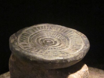Sundial calendar Mesopotamia Ancient Qumran 200 B C E Solar year clock