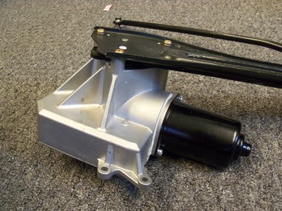Nissan rear liftgate