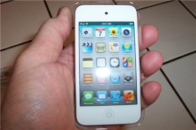 Apple Ipod Touch 32gb  Generation White Newest Model on Apple Ipod Touch 4th Generation White  8 Gb   Latest Model