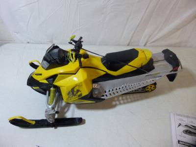 radio controlled snowmobile