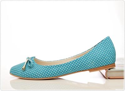 pink and blue flats