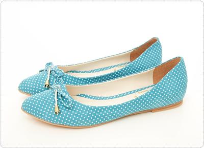 pink and blue flats