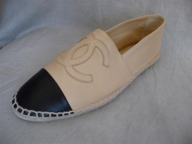 chanel flat shoes 2013 nib 2013 chanel beige leather cc logo shoes flats chanel flat shoes 2013 nib 2013 chanel beige leather cc logo shoes flats