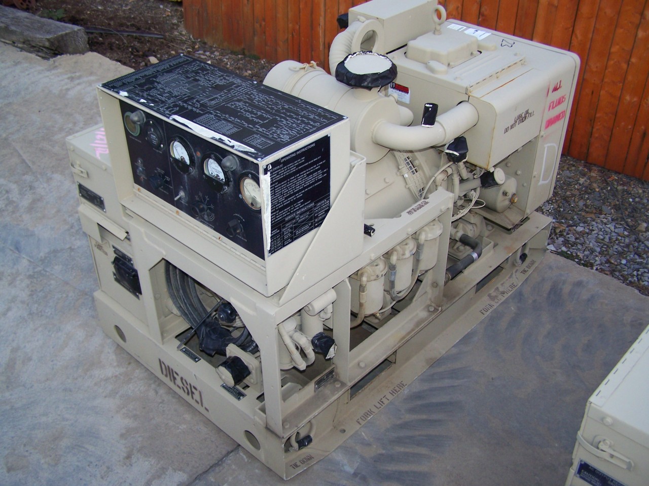 GENERATOR SET 5 KW MEP002A COMMERCIAL MEP 002A ONAN POWER SOURCE