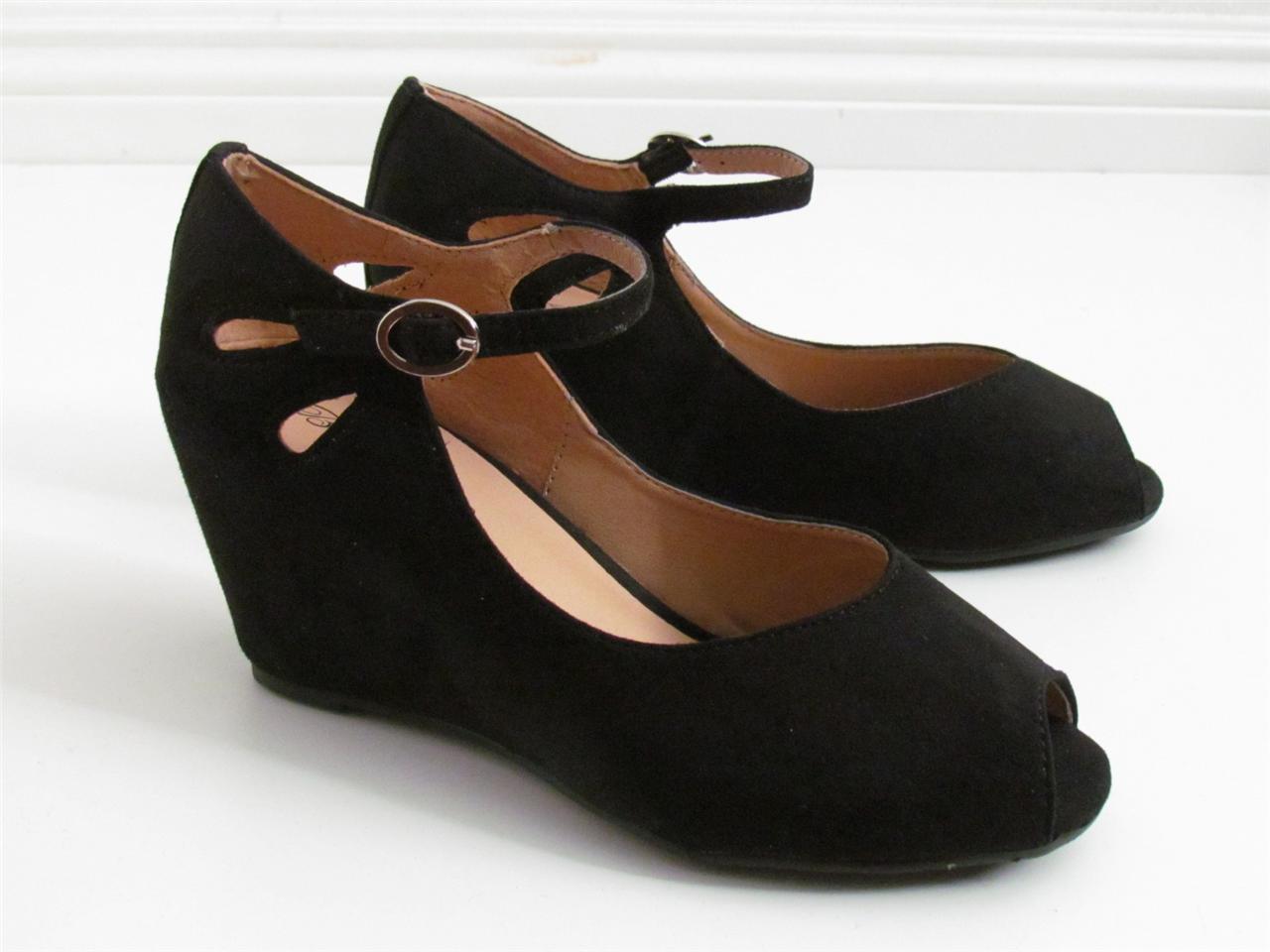 toe cut out shoes