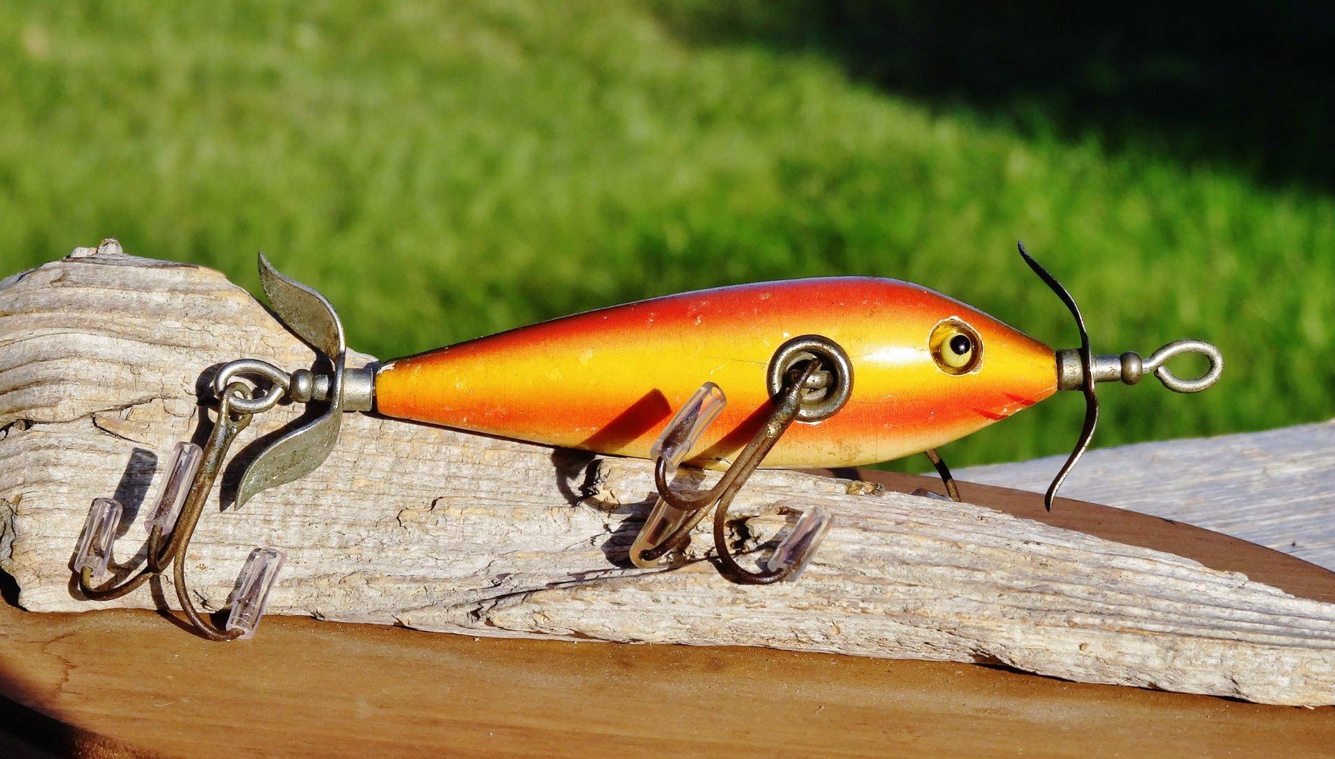 SUPERB RARE EARLIEST RAINBOW 1911 HEDDON 100 DOWAGIAC Minnow WOOD