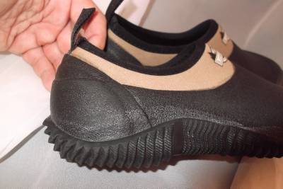 mach and mach black heels