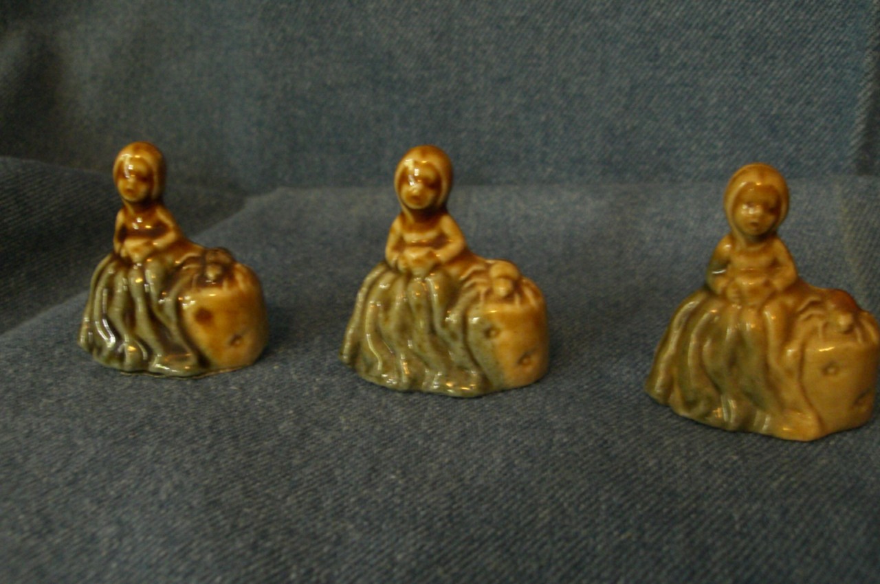 wade nursery rhyme figurines list