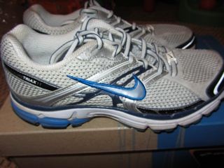nike bowerman series running shoes