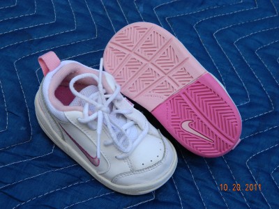 little girls nike tennis shoes