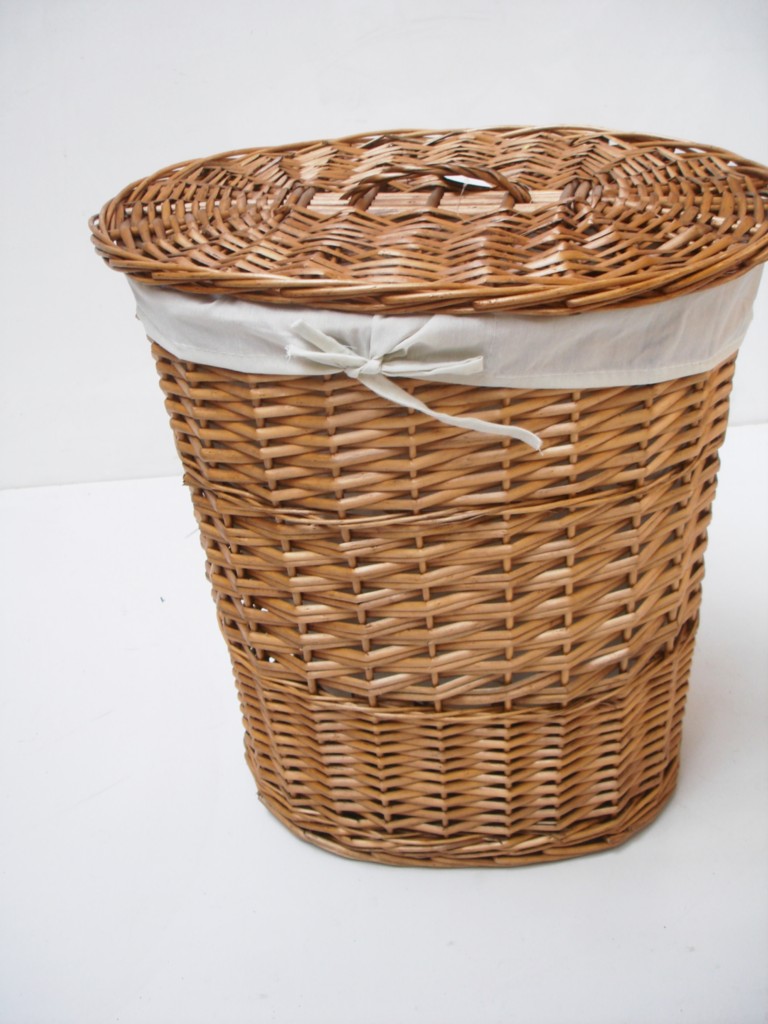 BROWN OR WHITE OVAL WICKER LAUNDRY BASKET WITH LID AND REMOVABLE COTTON