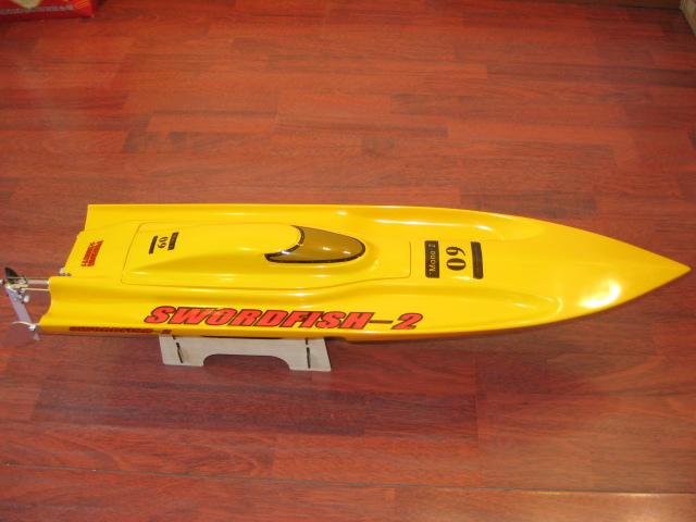 31 inches Thunder EP Fibreglass Mono 2 ARTR Racing Boat