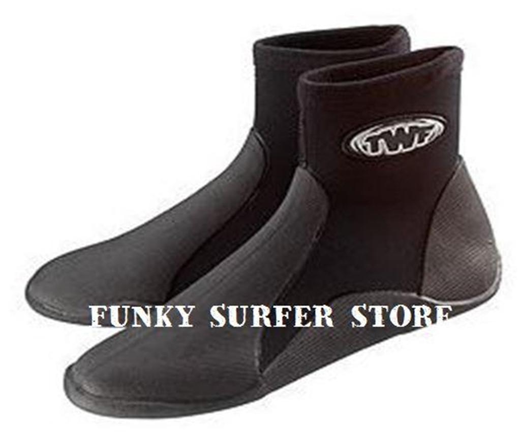 twf water shoes