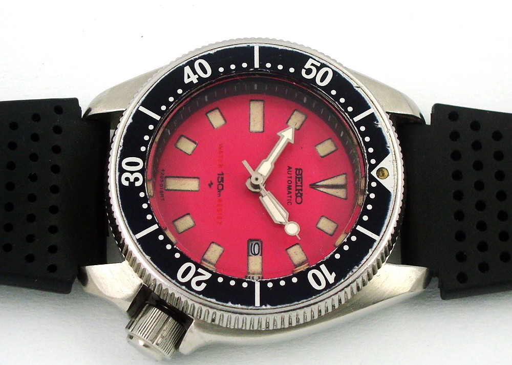seiko small diver watch