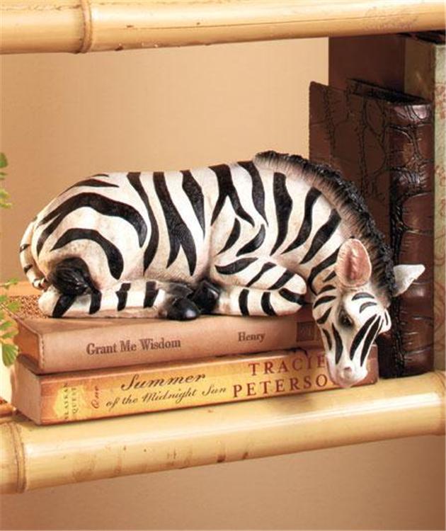 SAFARI ANIMAL DETAILED ZEBRA GIRAFFE DEER SHELF SITTER HOME DECOR