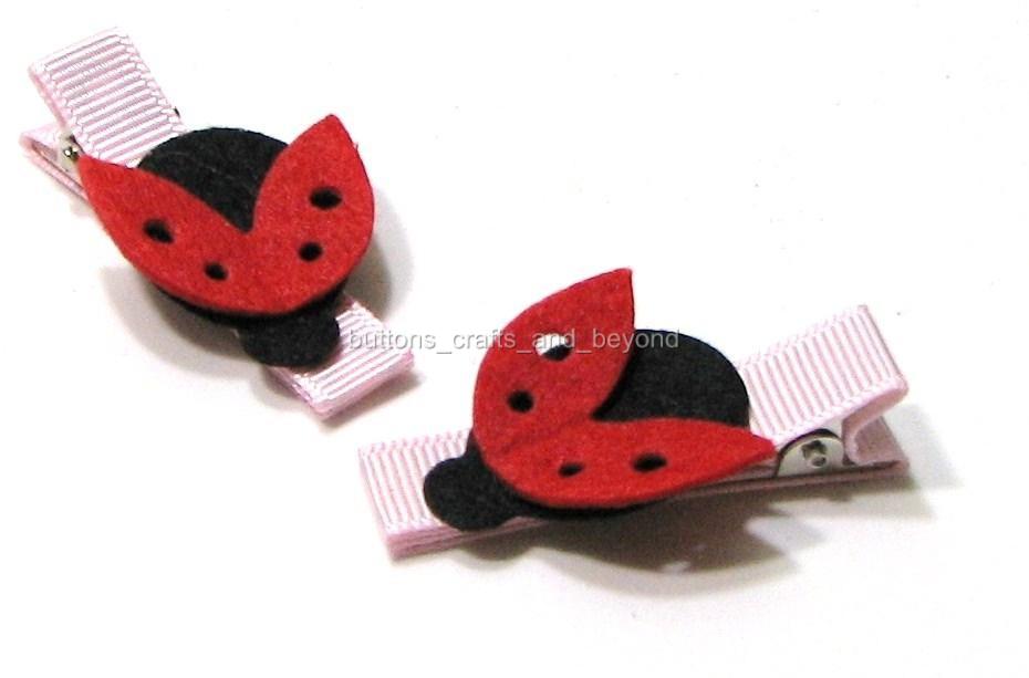 80 Gothic Felt Skull /& Crossbone Halloween Applique//Sewing//Trim//bone//craft H68