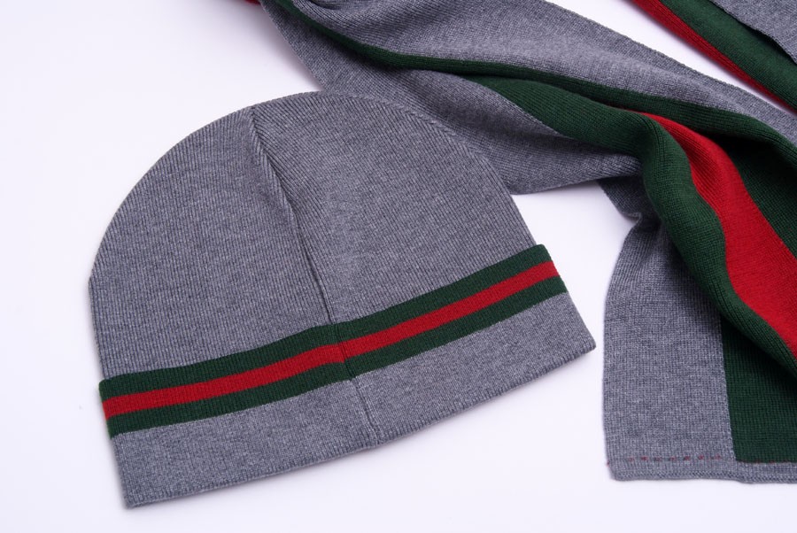Gucci beanie HAT AND SCARF SET WOOL GRAY GREEN RED 68" x 10"