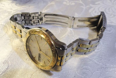 Citizen Quartz Watch Co Water Resist Base Metal Outlet SAVE 50