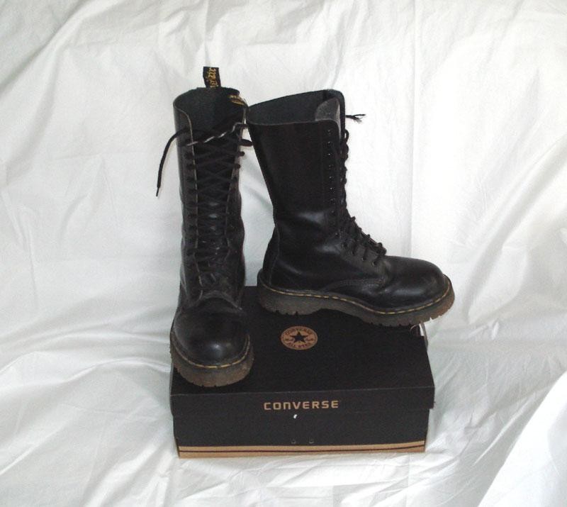 dr combat boots