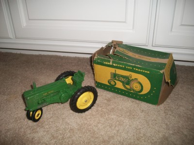 vintage john deere toy tractors