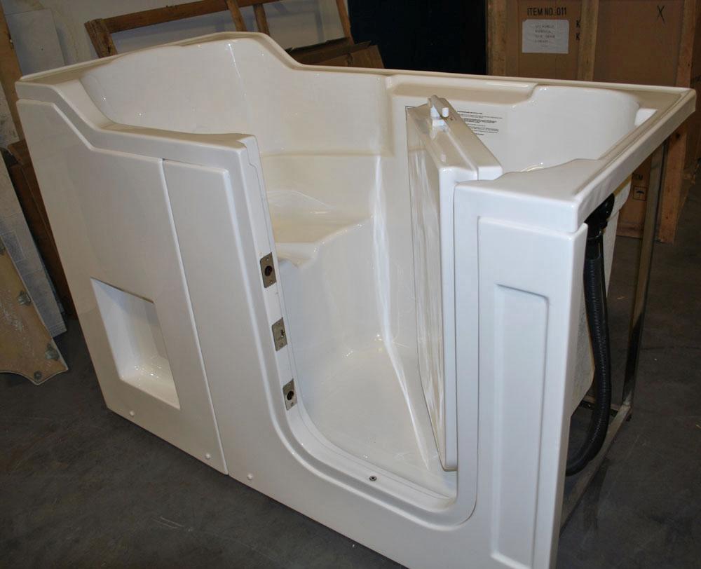 3060 RMW011A WALK IN BATHTUB / AIR SYSTEM 16 JETS JETTED BATH TUB IN