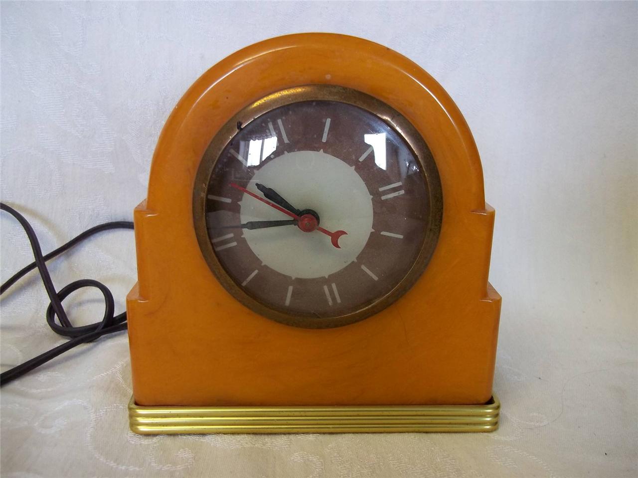Vintage Art Deco Butterscotch Catalin Bakelite Lackner Neon Glo Clock