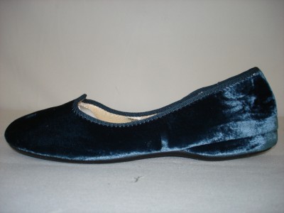 DANIEL GREEN Nina Women's Velvet Bedroom Slippers House ...