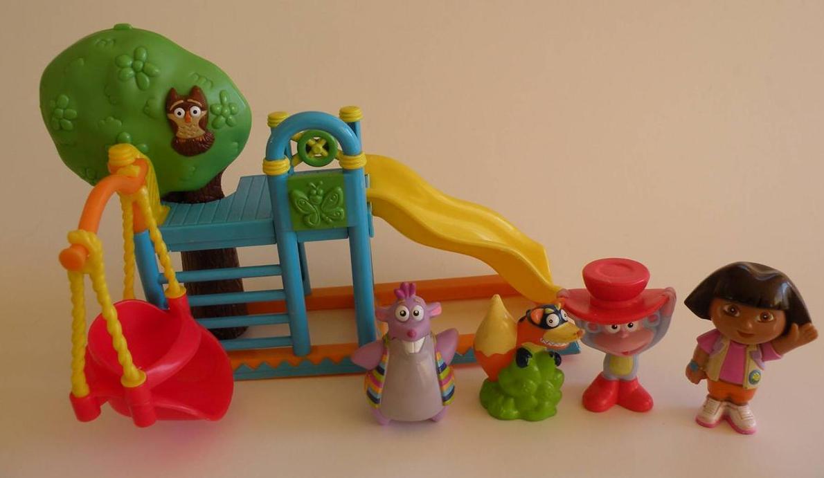 Dora the Explorer Playground Treehouse Set w/ 4 Figures Dora Boots